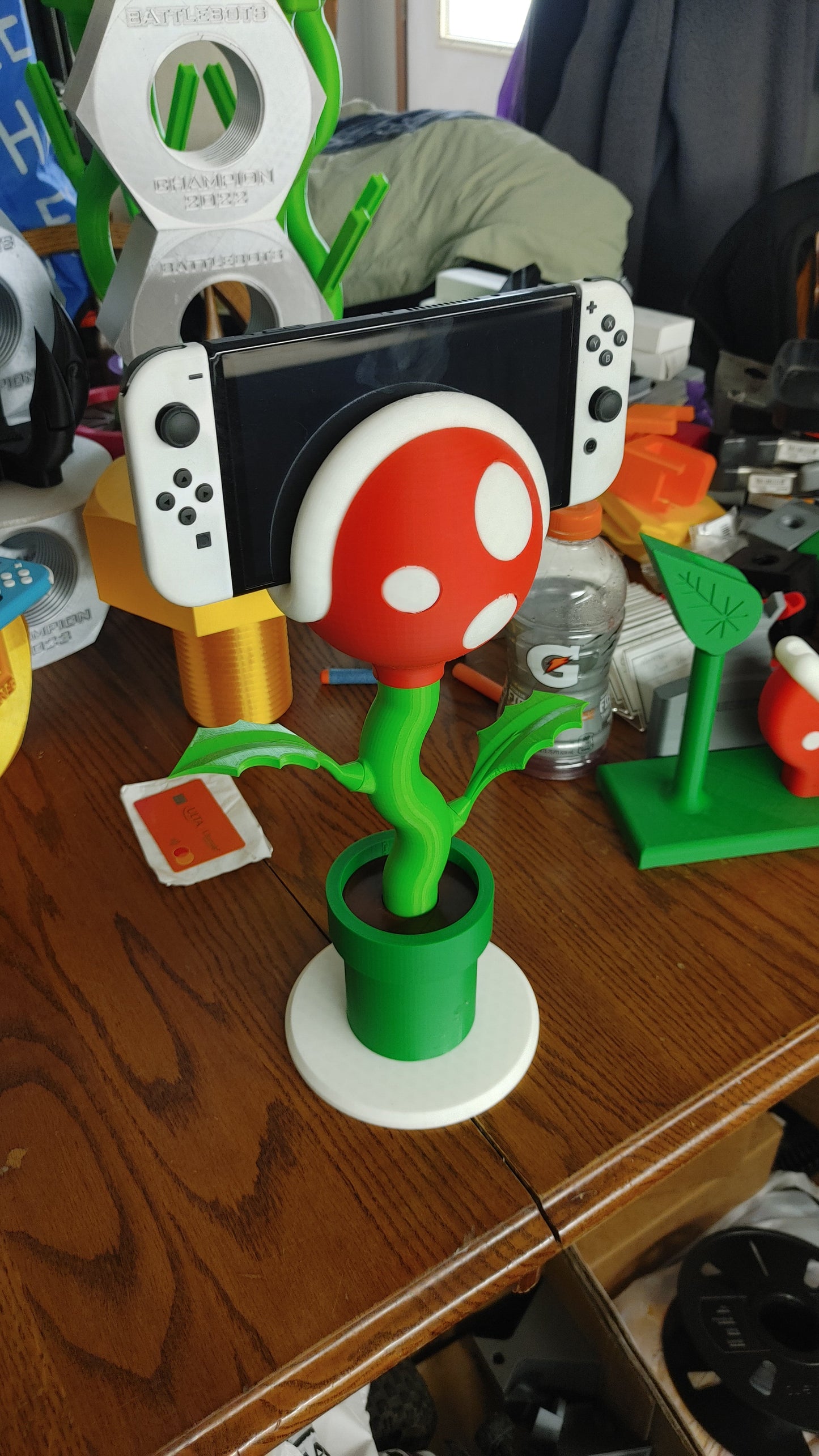 Nintendo Switch Plant Stand (Piranha Mini)